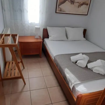 Anna Apartment Nea Vrasna