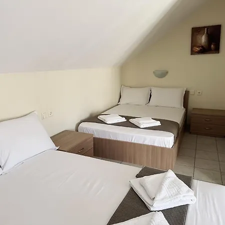 Anna Apartment Nea Vrasna